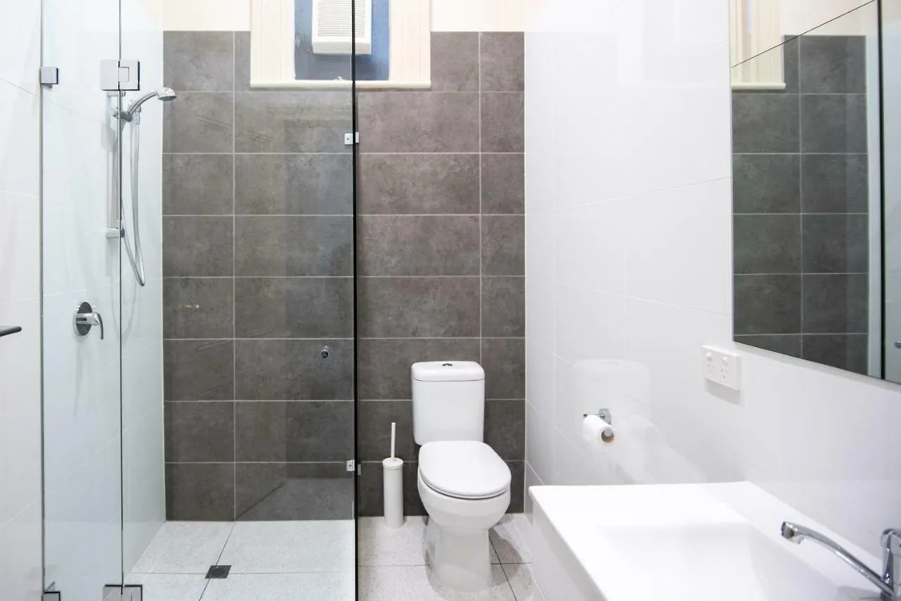 The Mile End Hotel Аделаида 3*,  Австралия