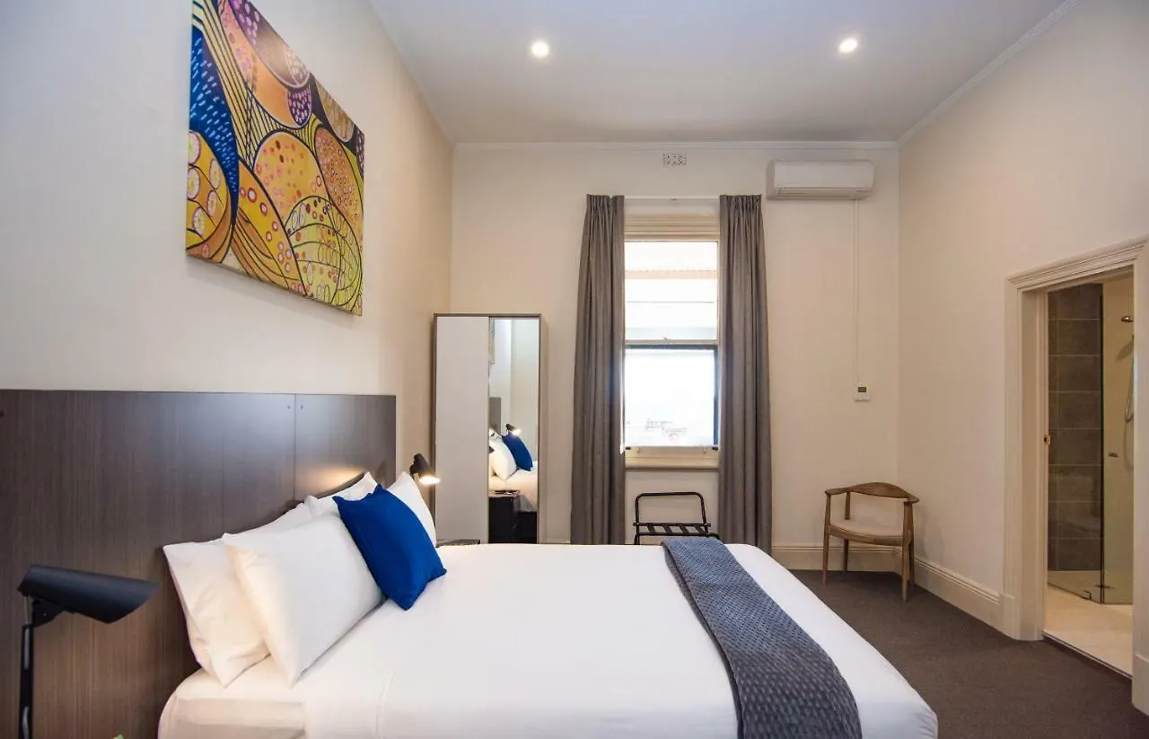 Мотель The Mile End Hotel Аделаида